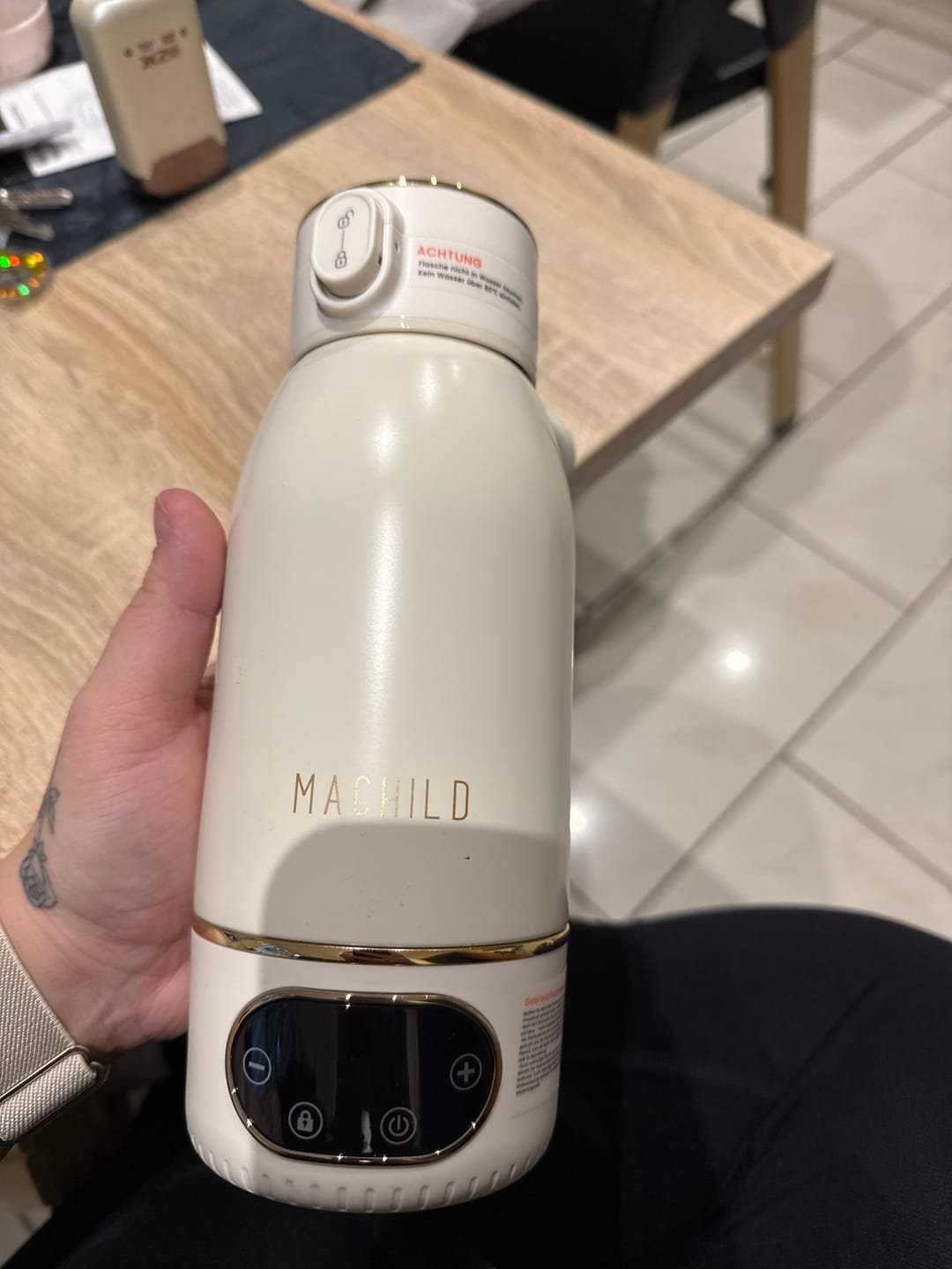 Customer photo review of Tragbarer Fläschchenwärmer + Milchpulverbox (weiß) + Schnell-Ladegerät
