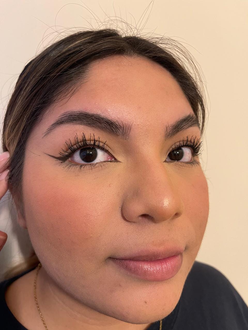 Customer photo review of Suero para crecimiento de pestañas y cejas