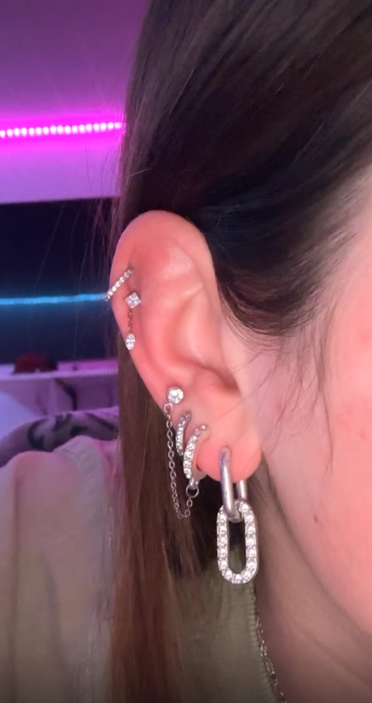 Customer photo review of Shiny Chain Piercing | Titan