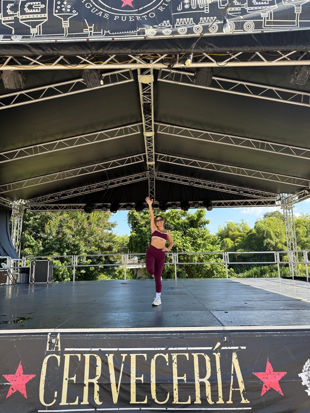 Customer photo review of The V Legging / Black-Cherry