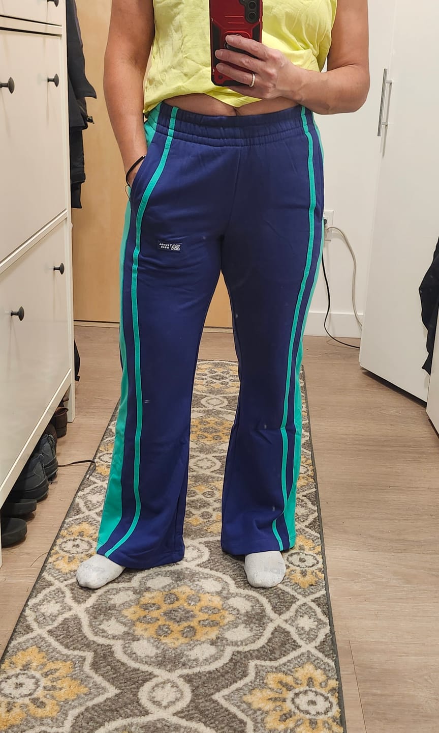 Customer photo review of Sizzlin' Wide Leg Sweatpants