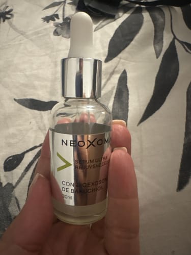 Customer photo review of Sérum de Exosomas Ultra Rejuvenecedor con Bioexosomas de Bakuchiol