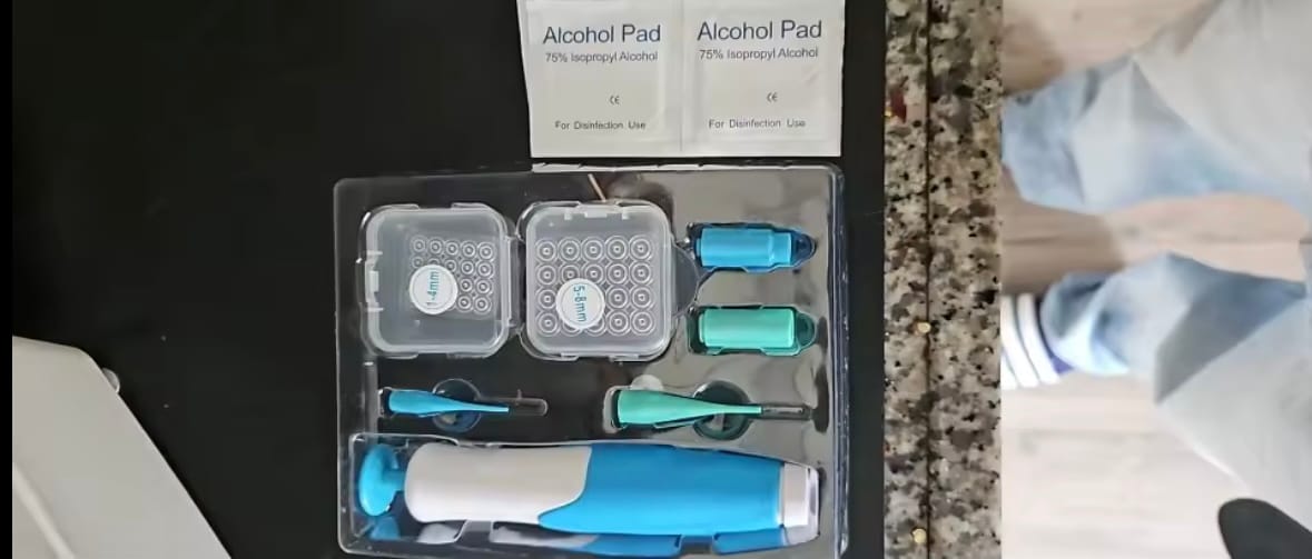 Customer photo review of Nie wieder Hautanhängsel