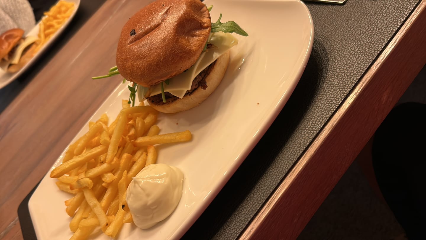 Customer photo review of ALL-T1ME Burger Sauce 500ml