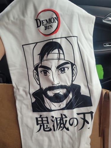 Customer photo review of Demon Slayer 2 - Shirt personalisierbar