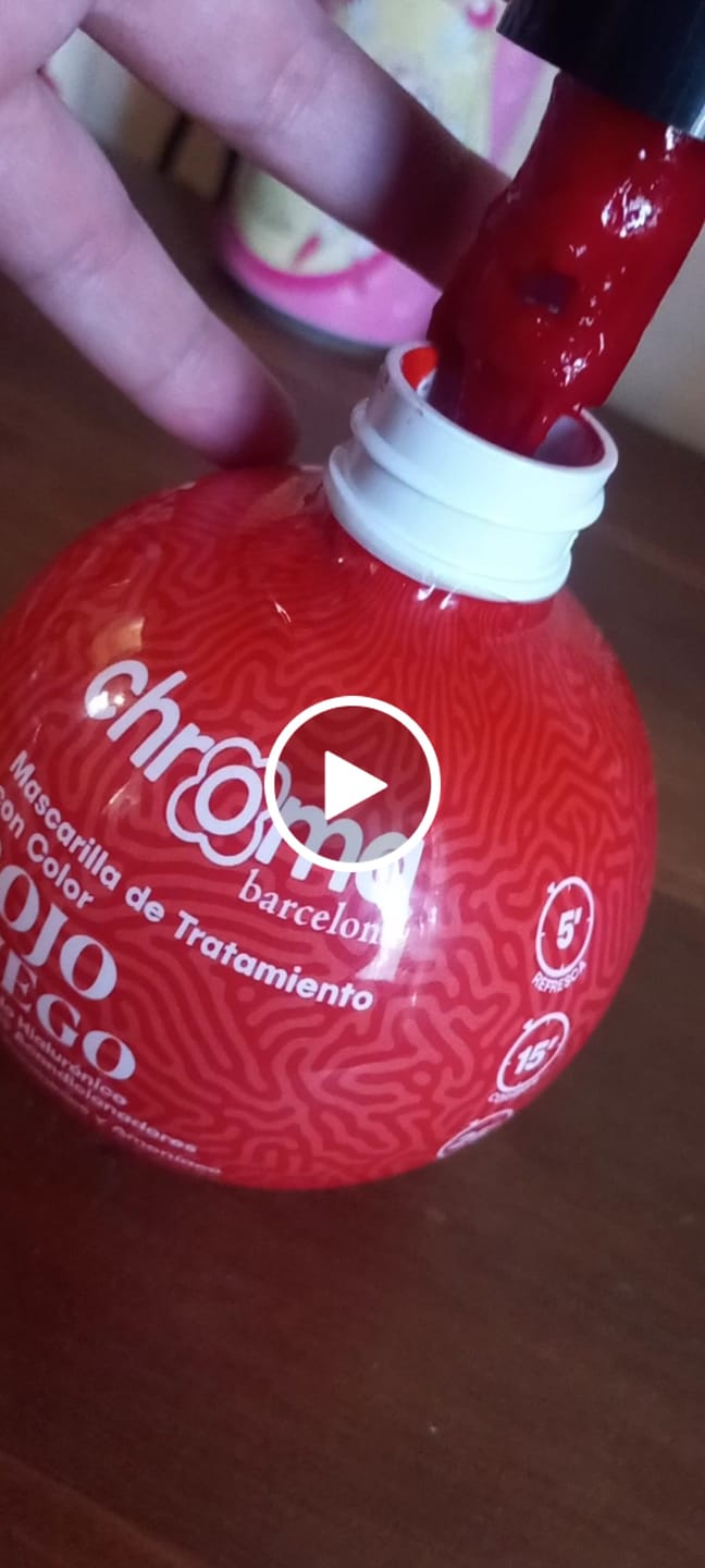 Customer video review of CHROMA BARCELONA - Mascarilla con color - 250ml