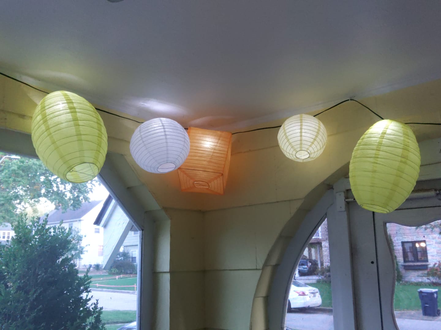 Customer photo review of 10" White Round Paper Lantern, Even Ribbing, Chinese Hanging Wedding & Party Decoration
