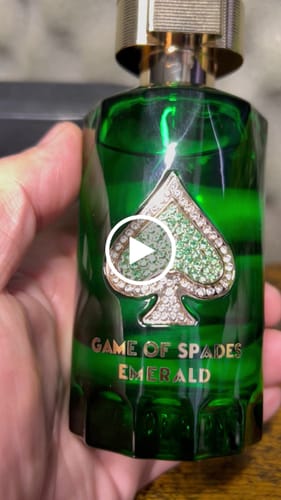Reseña con vídeo de un cliente sobre Perfume Game Of Spades Emerald 90ml Parfum