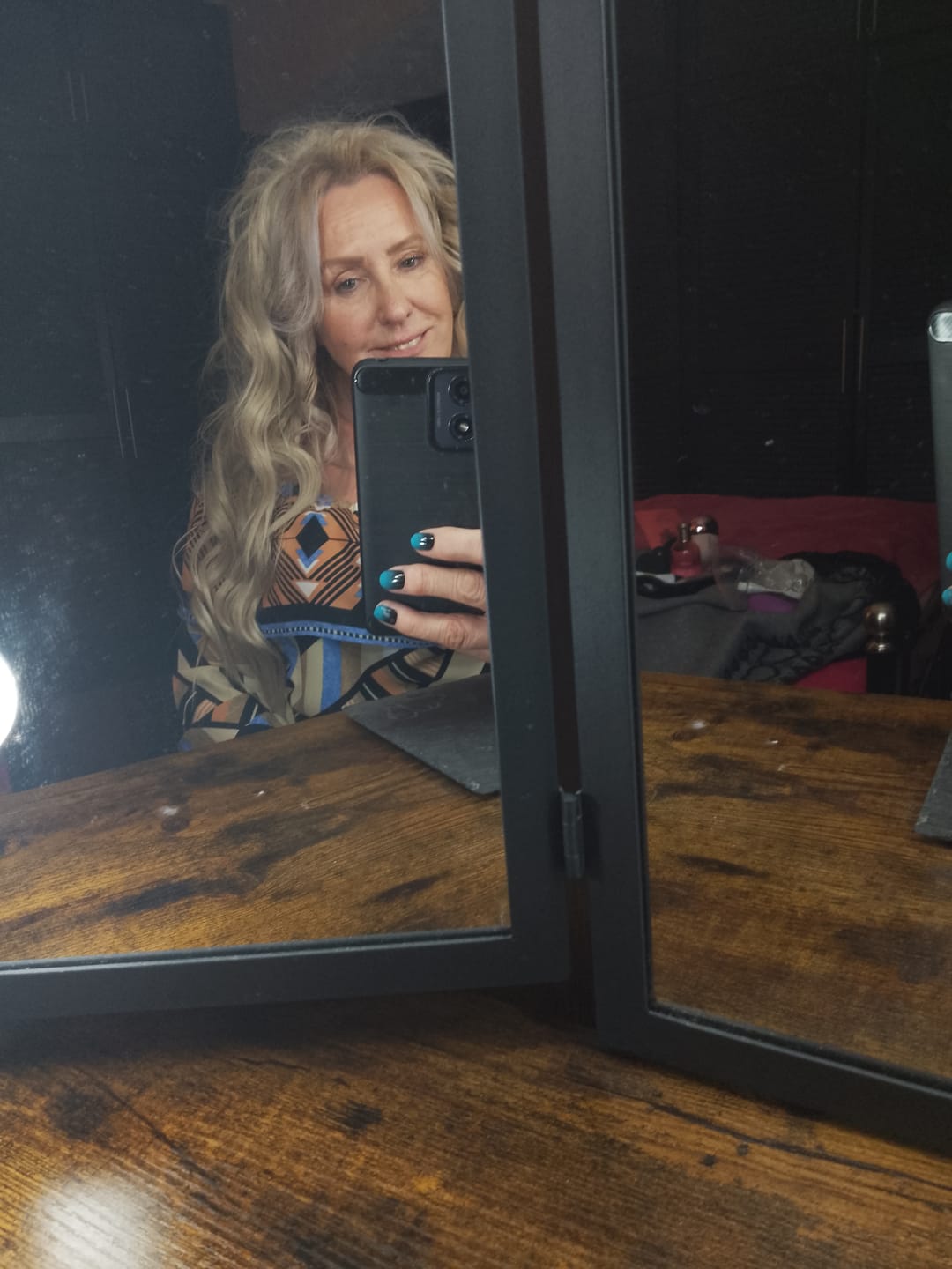 Customer photo review of Stranded 20" One Piece Wand Wave Clip-in Hair Extension - Colour #112 Ash Moon