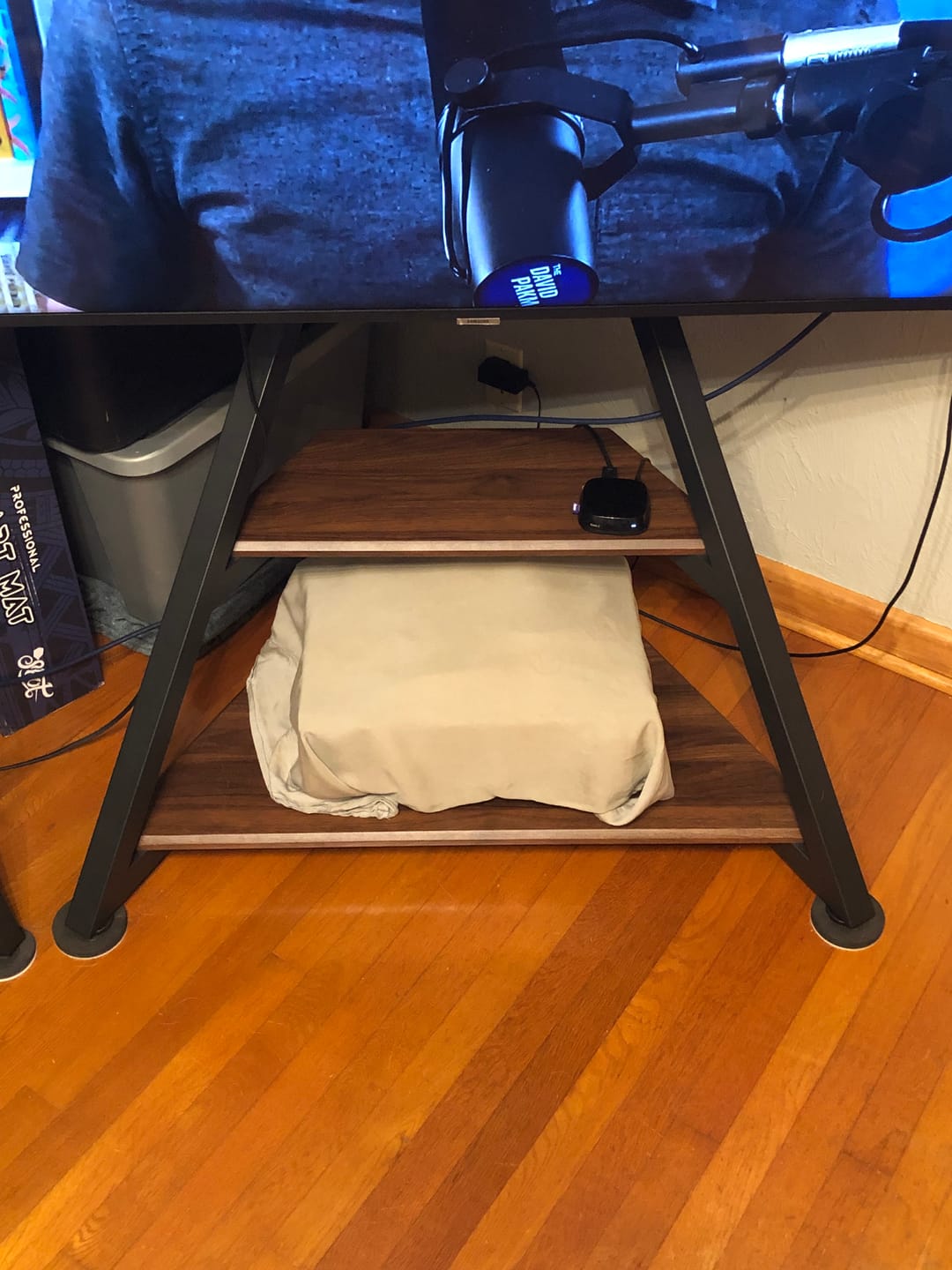Customer photo review of Eiffel AS07 Record Player Stand