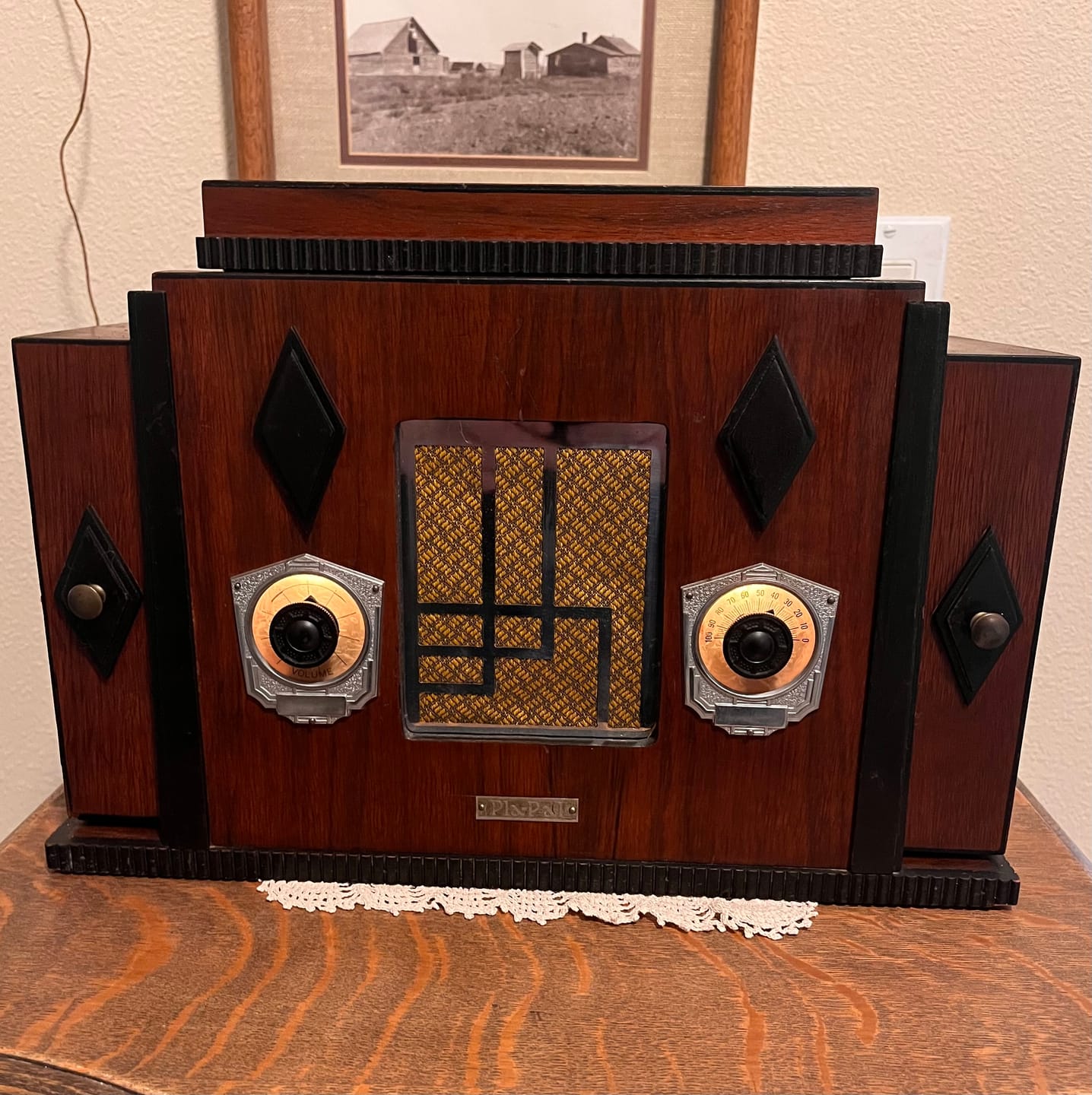 Customer photo review of Herringbone Speaker Grill Cloth for Antique Radio Restorations #3