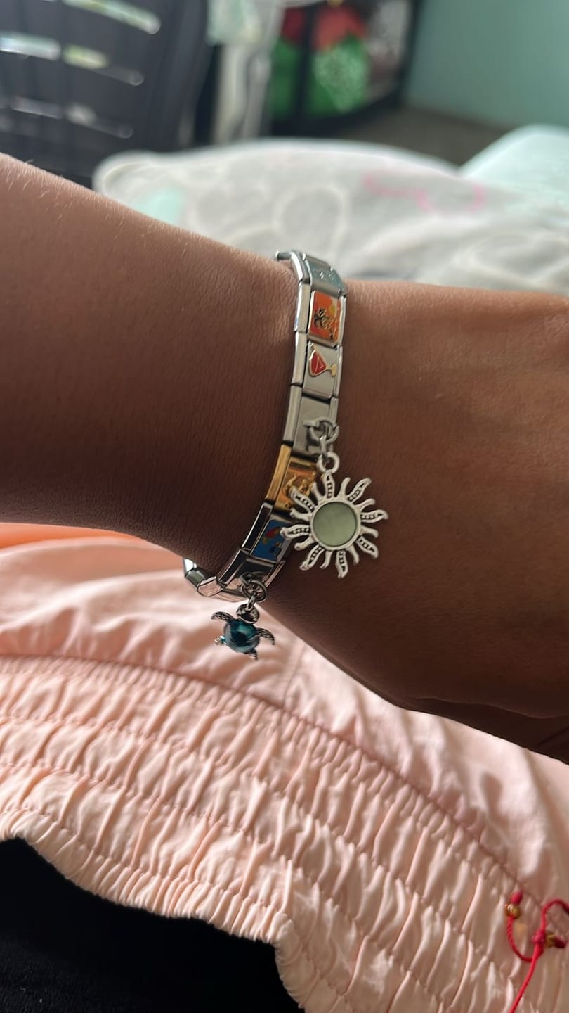 Customer photo review of Charm Tortuga
