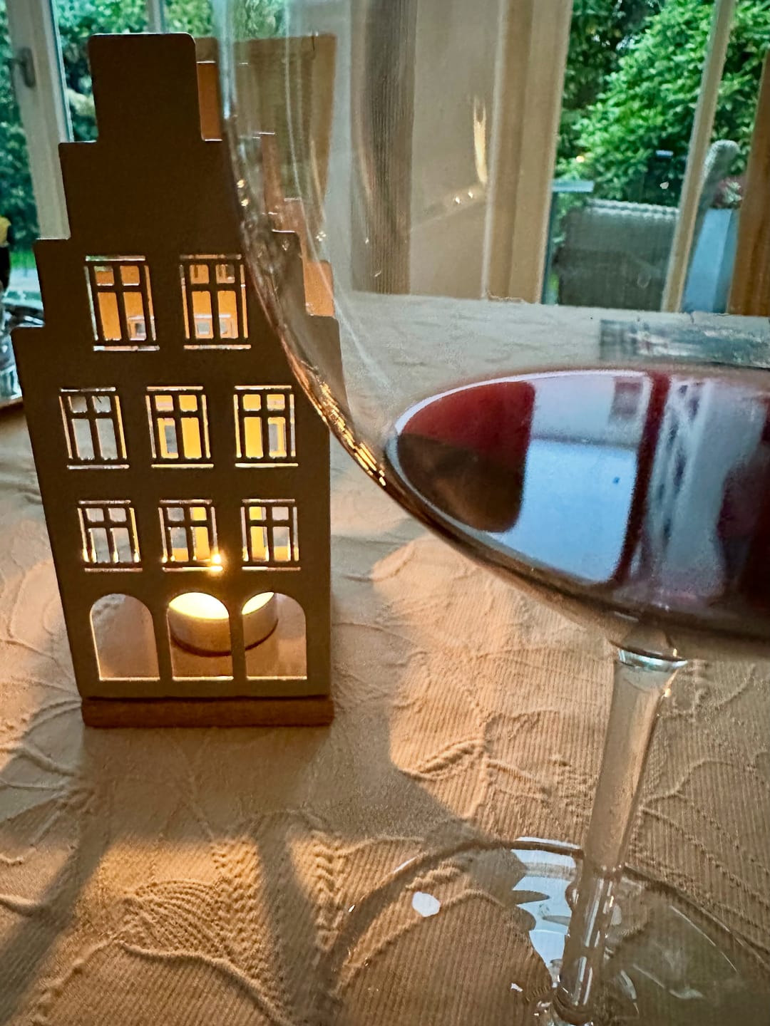 Customer photo review of Windlicht Metall & Holz NOBELSTREHLE Nr. 2 Haus