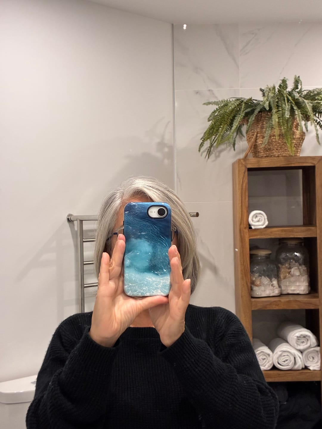 Customer photo review of Custom - iPhone 16 E