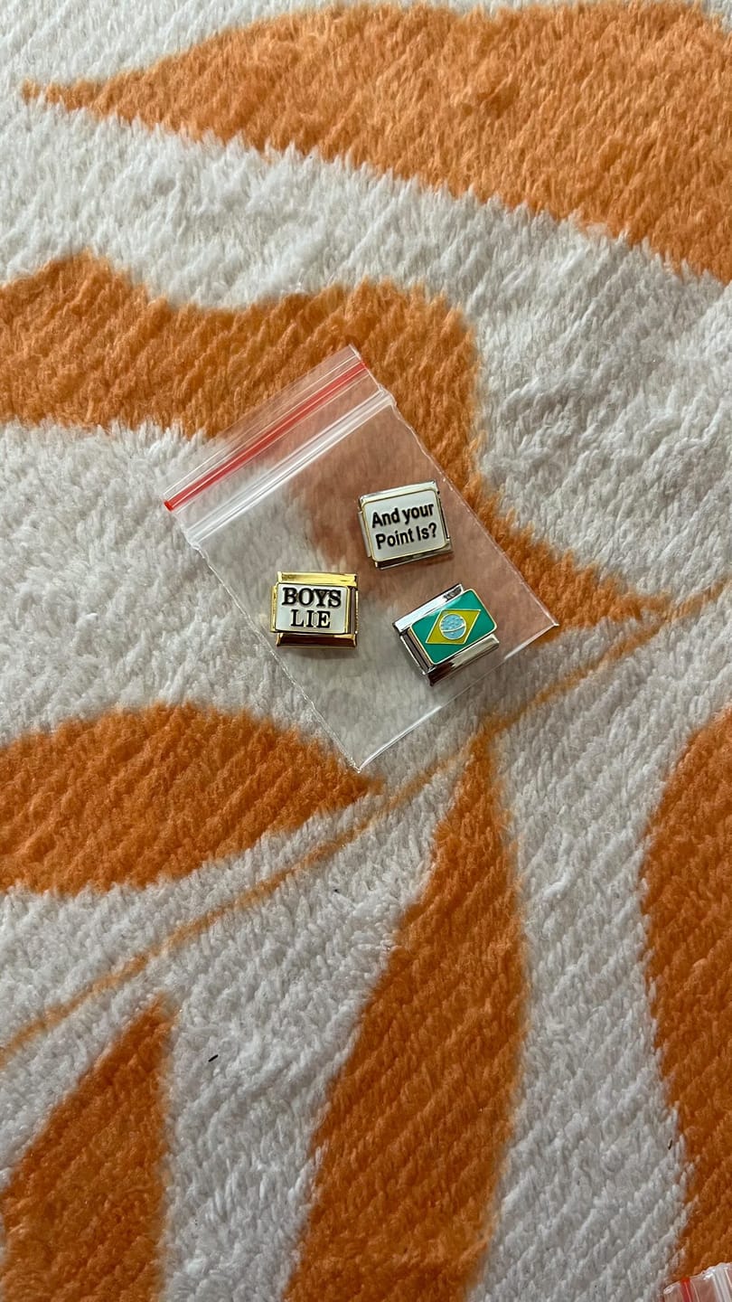 Customer photo review of Charm Boys Lie