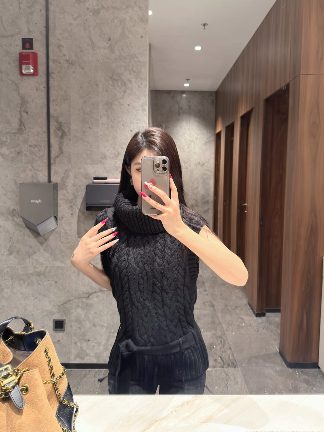 Customer photo review of IAMXIAA Cable Knit Turtleneck Vest with Waist Tie