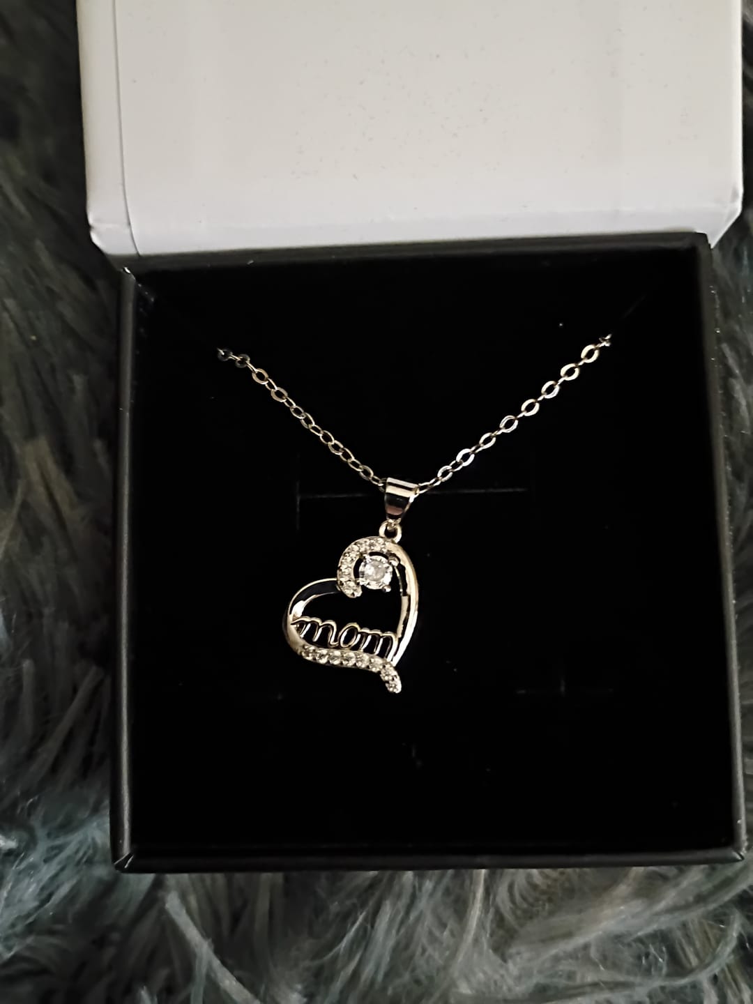 Customer photo review of Mom 18k White Gold Plated Necklaces with Swarovski Crystals and Message Card