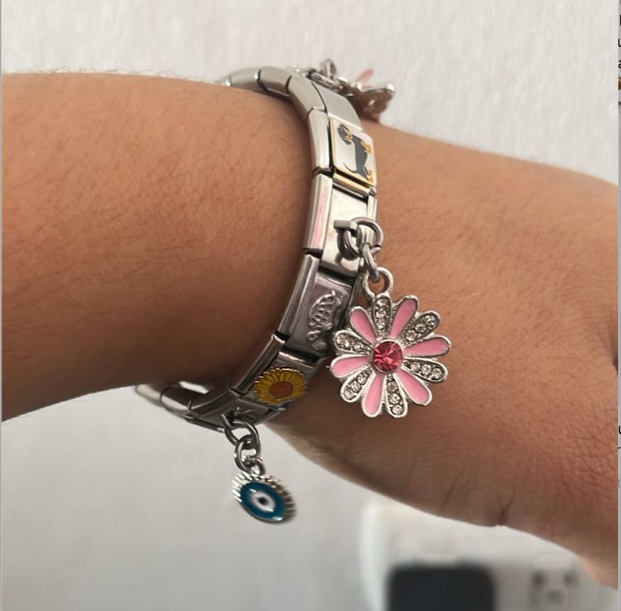 Customer photo review of Charm Colgante Flor rosa con plata