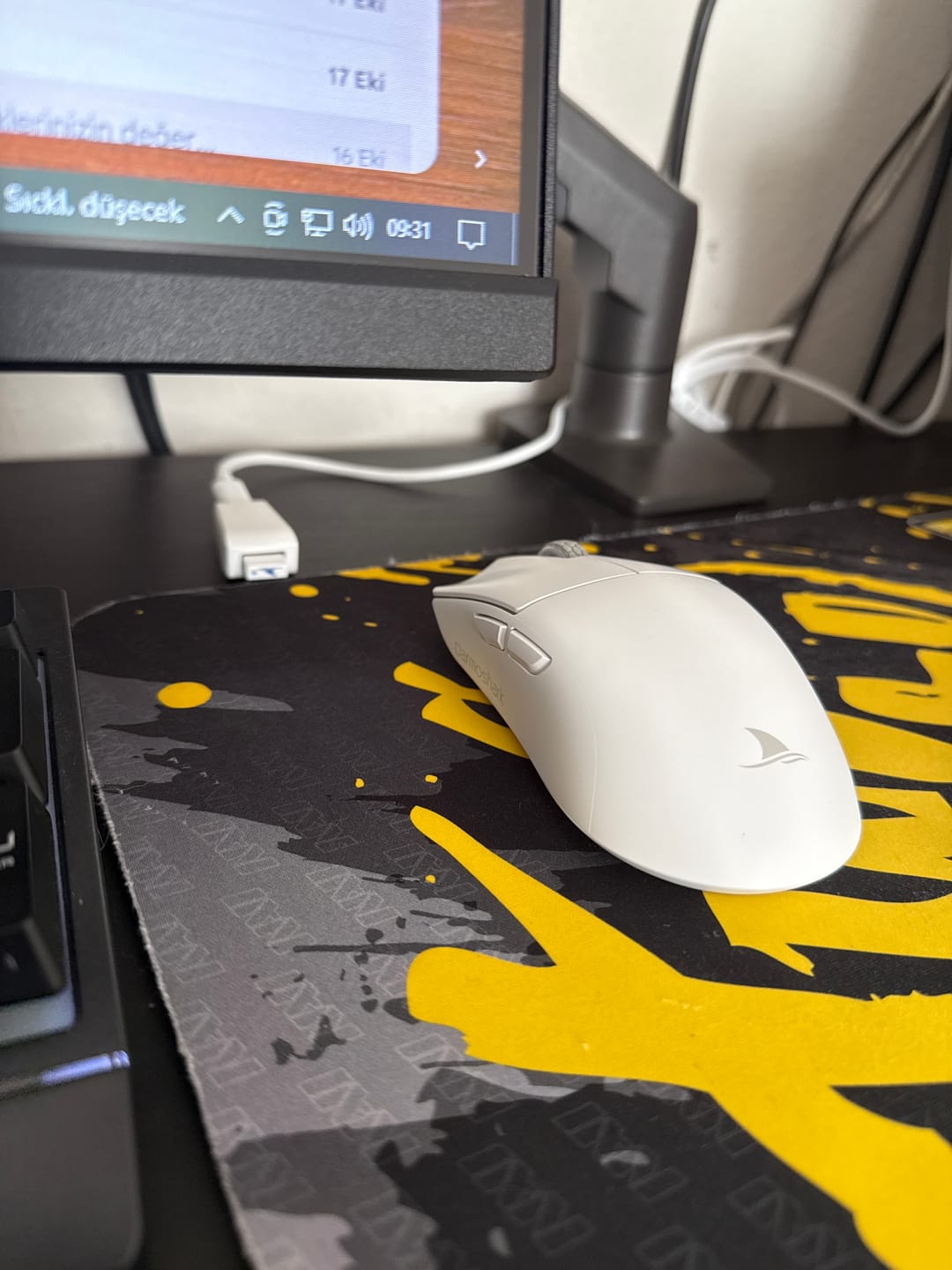 Customer photo review of Darmoshark M3 Pro Max Wireless Mouse