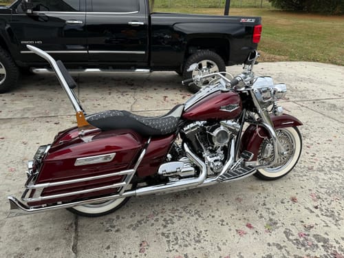Customer photo review of HR3 Mysterious Red Sunglo Motorcycle 18" Wide Tire Front Mudguard Fender For Harley Touring Models 2014-2023