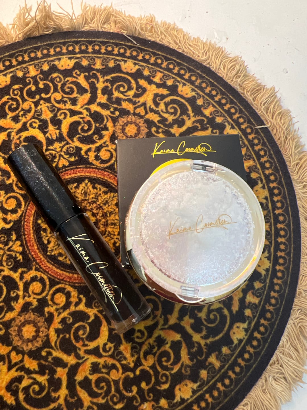 Customer photo review of Jet black makeup base