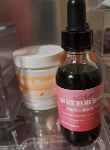 Customer photo review of Slut for Smut Bath & Body Oil