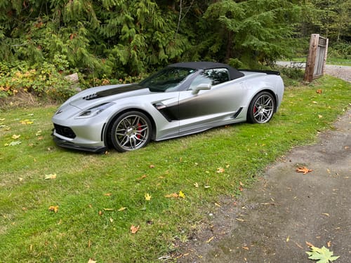 Customer photo review of Chevrolet Corvette C7 Stage 2 Front Splitter With Side End Caps