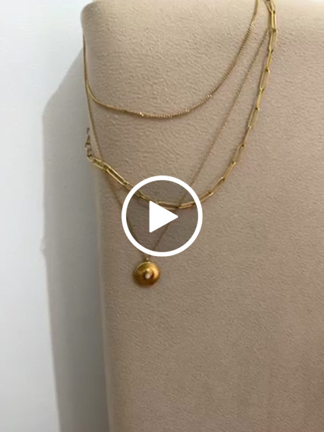 Customer video review of Mix de Colares Cleópatra Banhado em Ouro 18K