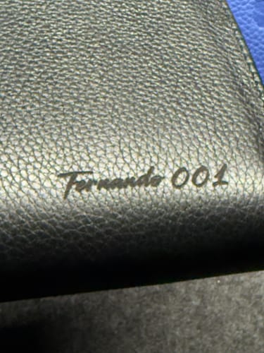 Customer photo review of Cartera Sonora • Negro Flotter