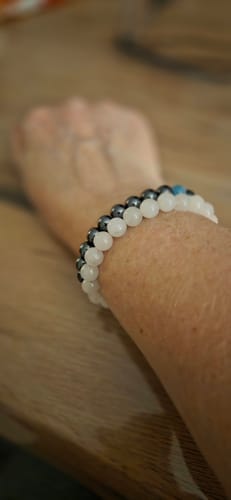 Customer photo review of »Menopause-Queen« Armband aus echten Rosenquarz-Perlen