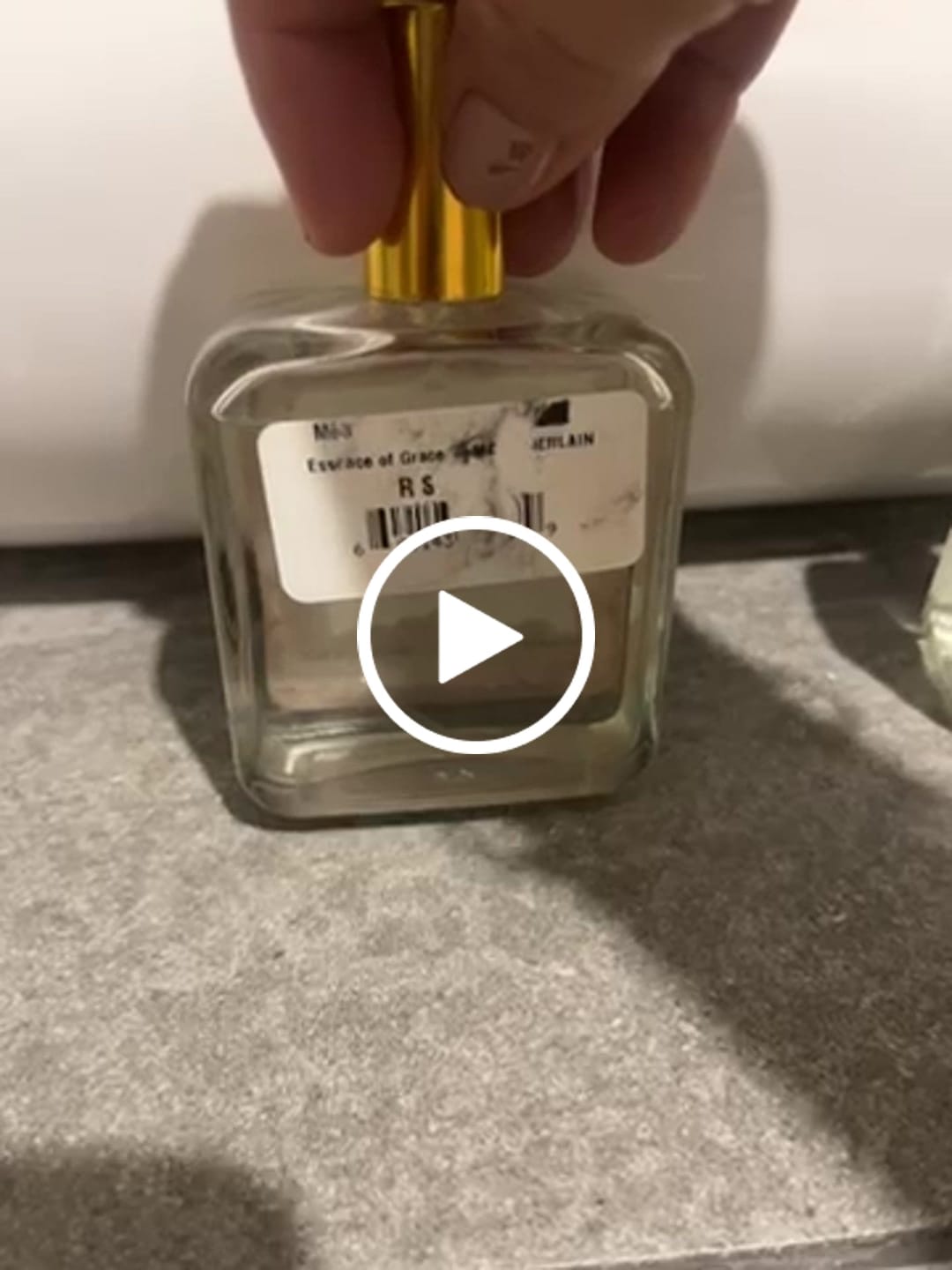 Customer video review of Baby Bieber - Inspirado en SANTAL 33 de LE LABO y LUST PARADISE de EX NIHLO 100ml