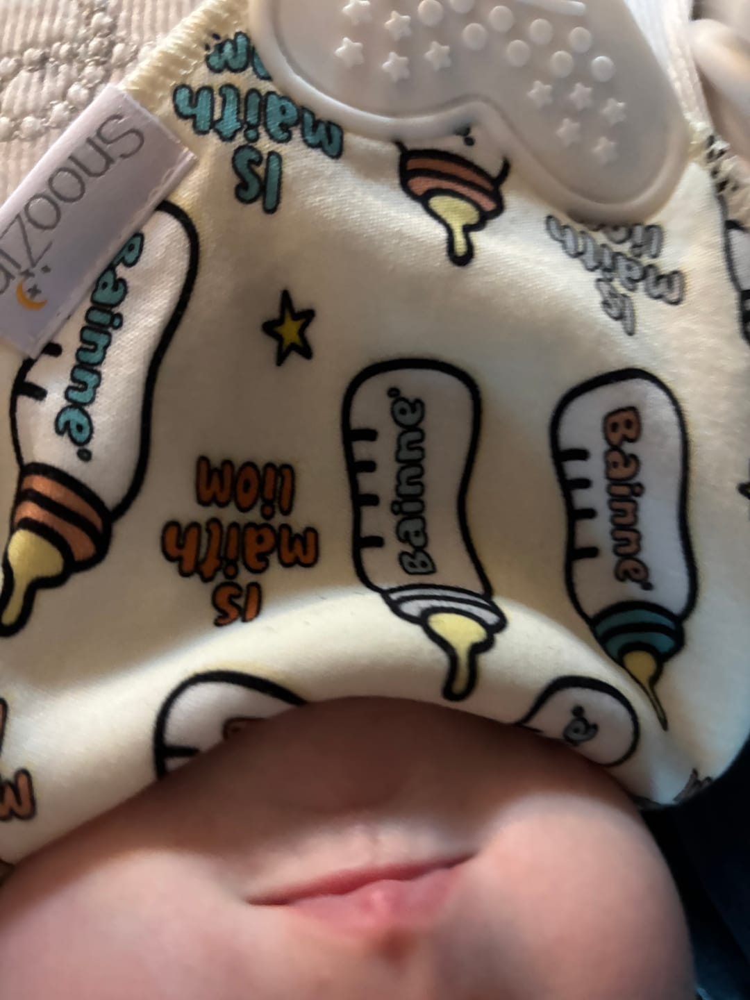 Customer photo review of Bainne Teething Bib