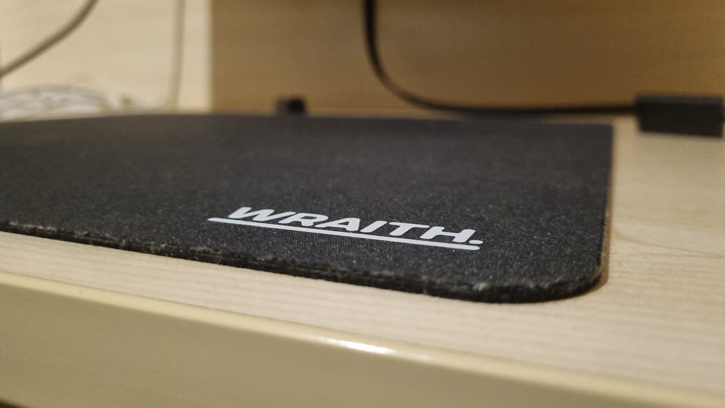 Customer photo review of Wraith Blade X Semi-Hard Mousepad