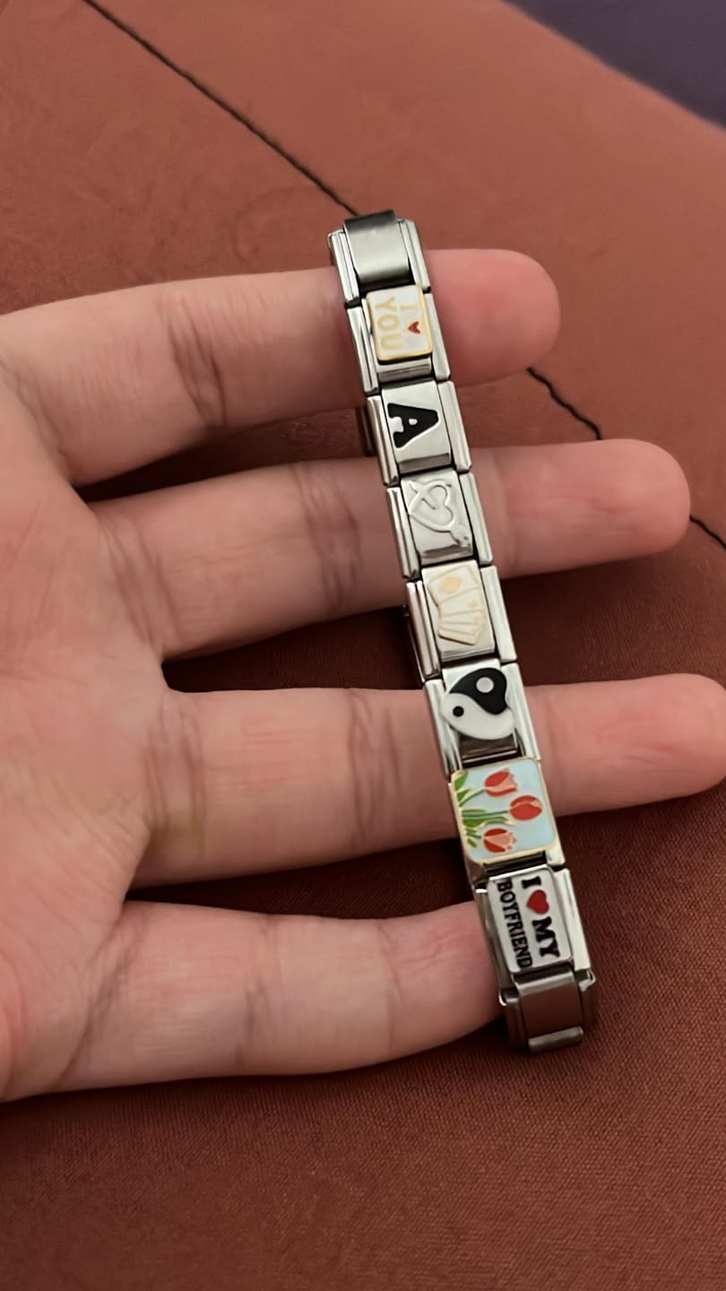 Customer photo review of Charm Tulipanes
