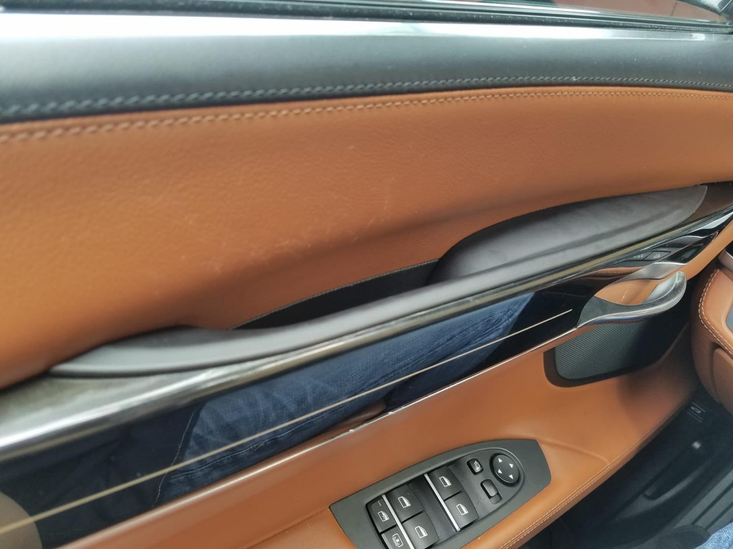 Customer photo review of For BMW 7 Series Door Pull Handle Covers 2PCS – Compatible with BMW 7 Series F01/F02 (2008-2015) Left & Right Front Door Handle Trim Cover