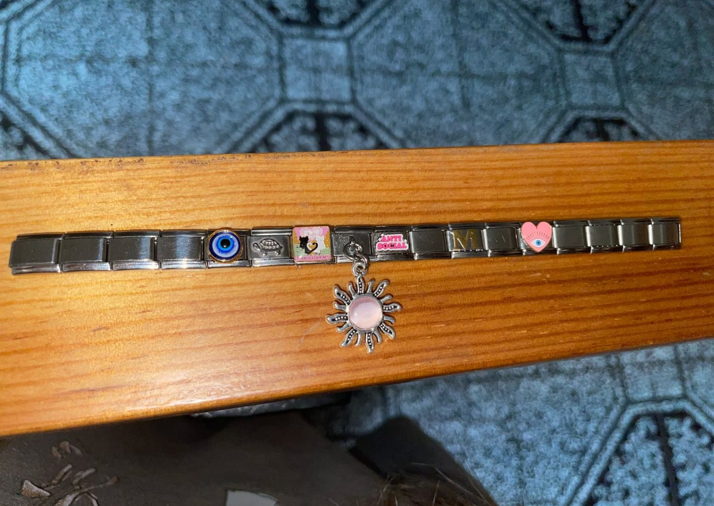 Customer photo review of Charm Ojo suerte