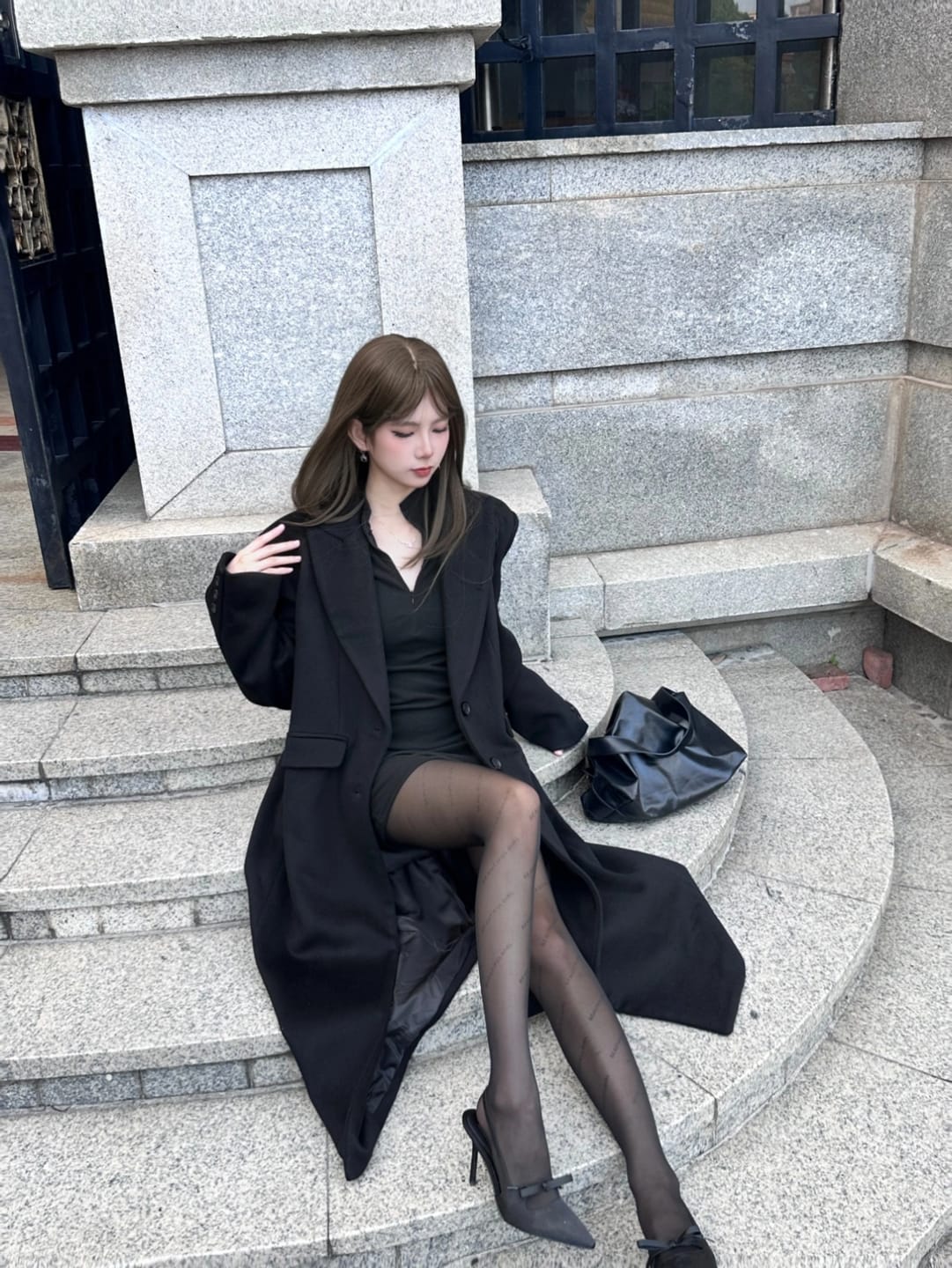 Customer photo review of WARDEN EDGE Oversized Wool Coat - Classic Longline Silhouette