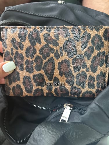 Reseña con foto de un cliente sobre Billetera Pequeña Street