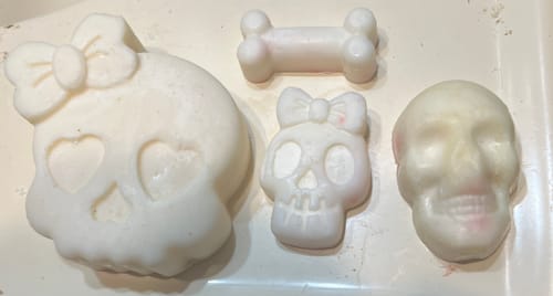 Customer photo review of Scoopie Wax Melt Cups (7oz)