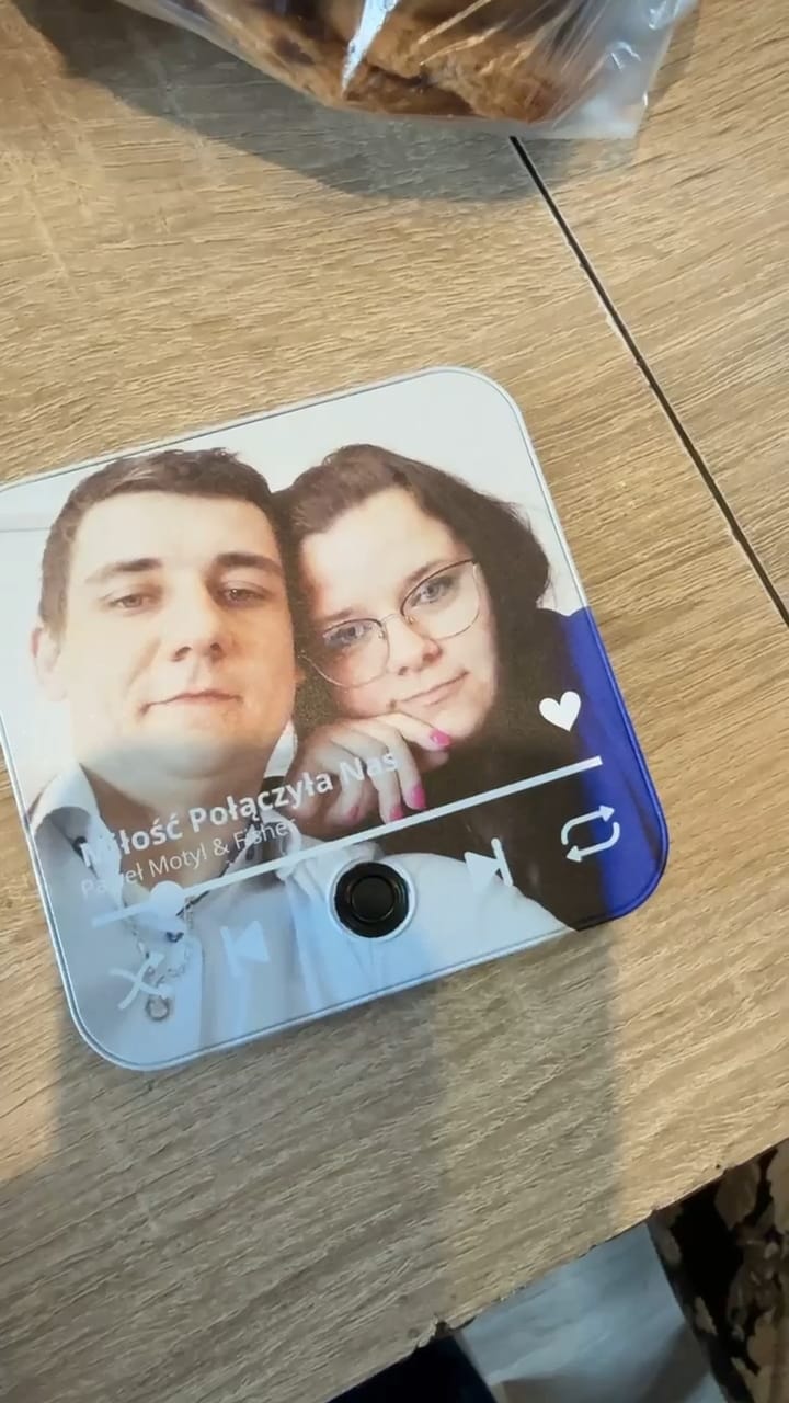 Customer photo review of Personalizowany magnes muzyczny ze zdjęciem – idealny prezent dla pary