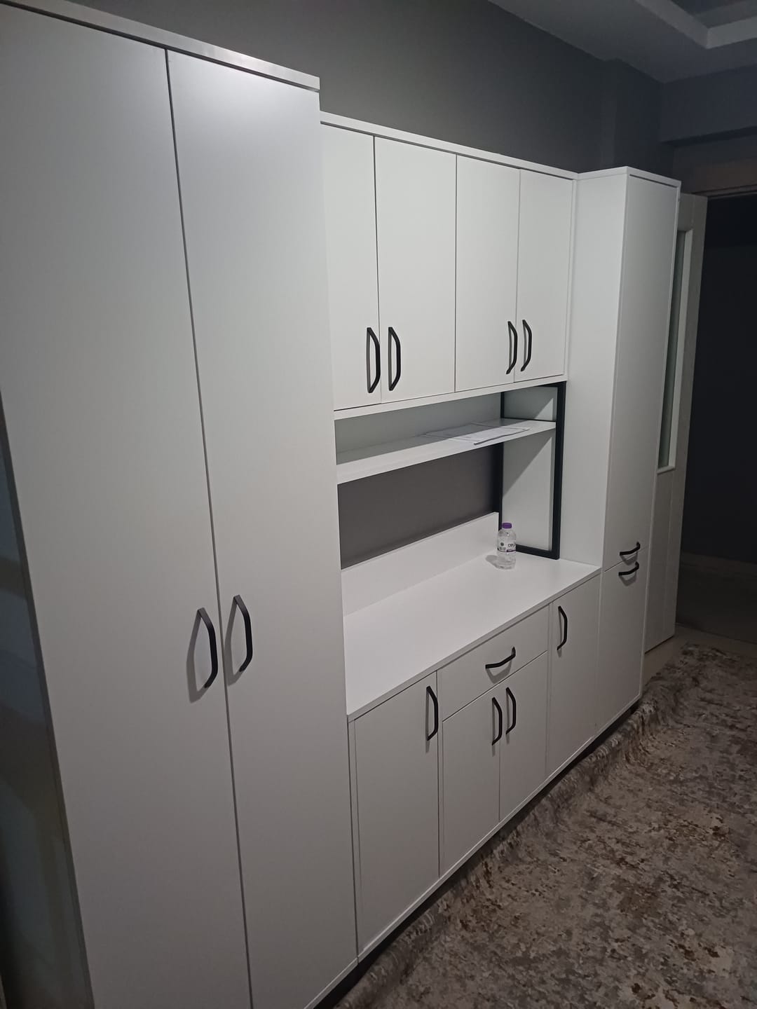 Customer photo review of Rani JE132 Çok Amaçlı Dolap 12 Kapaklı 1 Çekmeceli Kiler Mutfak Dolabı Beyaz