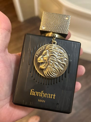 Customer photo review of Armaf Club De Nuit Lionheart Eau de Parfum Spray for Men 3.4 oz