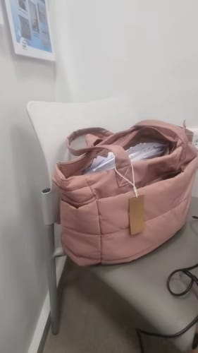 Customer photo review of Naama - תיק כתף עם תא למחשב
