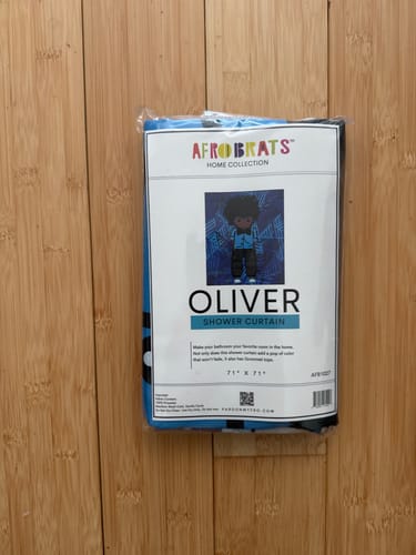 Customer photo review of AFROBRATS™ Oliver Shower Curtain