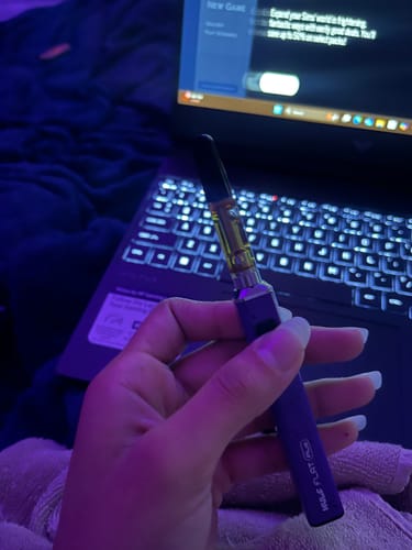 Customer photo review of 1 Gram Delta-8 THC Vape Cartridge | Strawberry Cheesecake - Indica