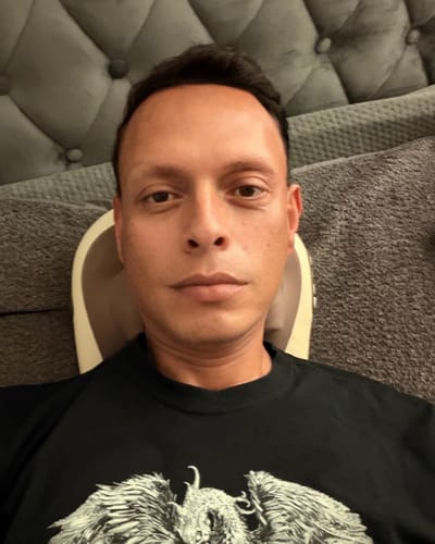 Customer photo review of HiZoo - Pillow Neck & Shoulder Massager