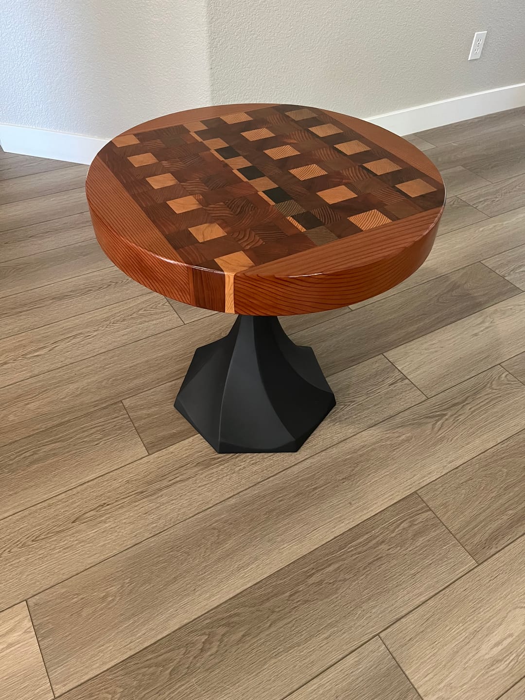Customer photo review of End Table Base 217 Lithe 20" H Modern Tulip Design