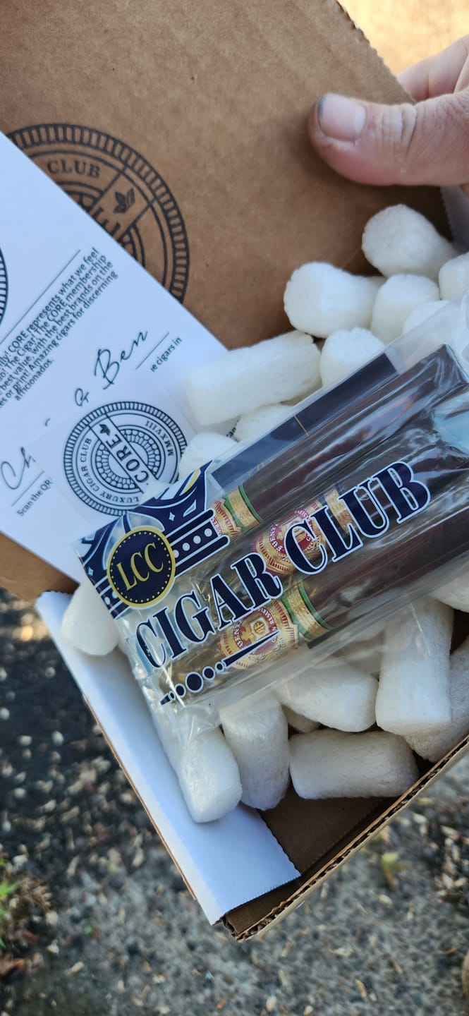Customer photo review of Core Subscription Luxury Cigars Monthly