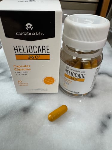 Customer photo review of ヘリオケア360° ORAL（飲む日焼け止め）