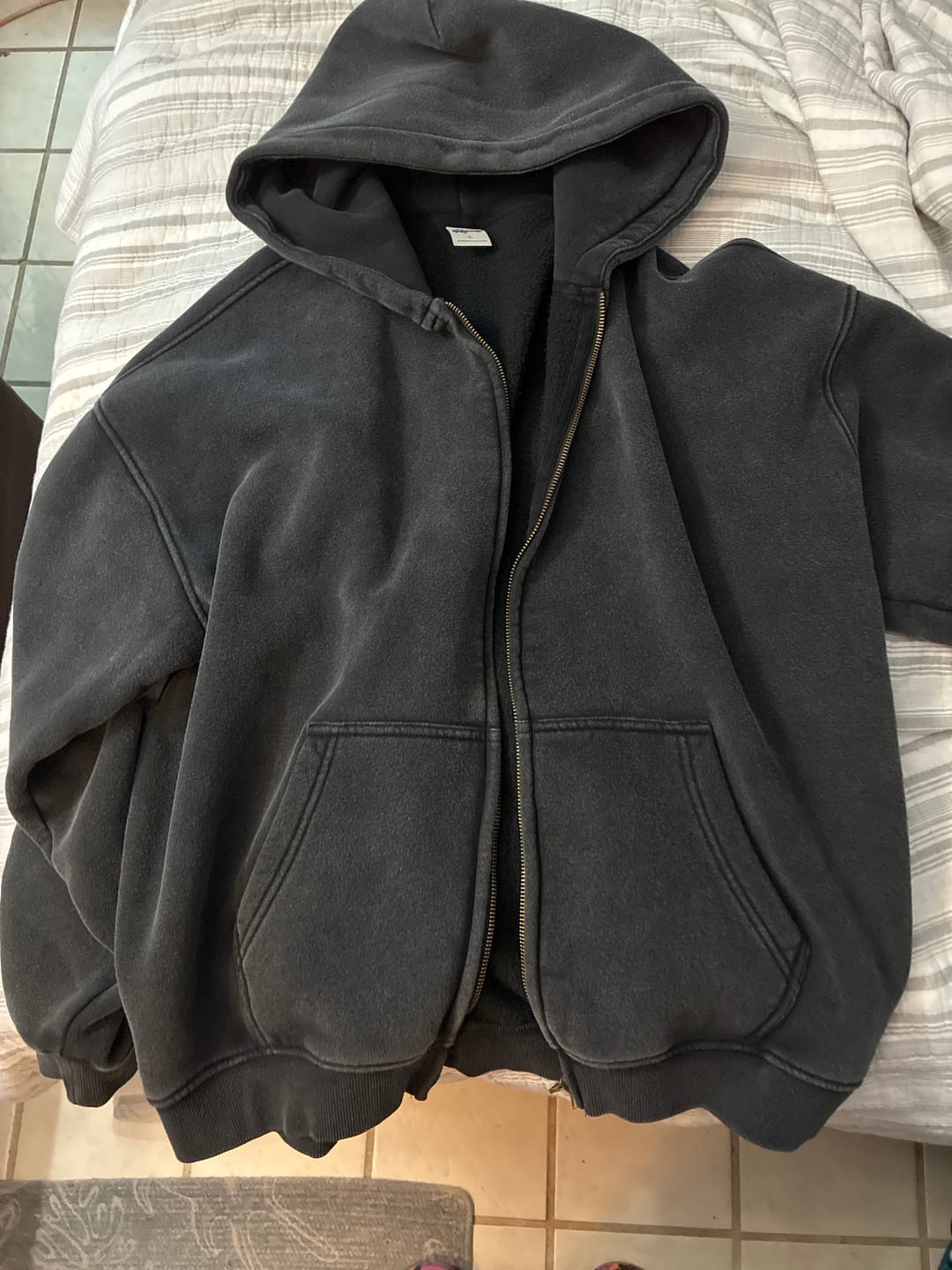 Customer photo review of THE CLASSIC ZIP UP